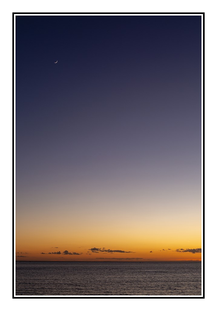 Le Croissant Au Crépuscule